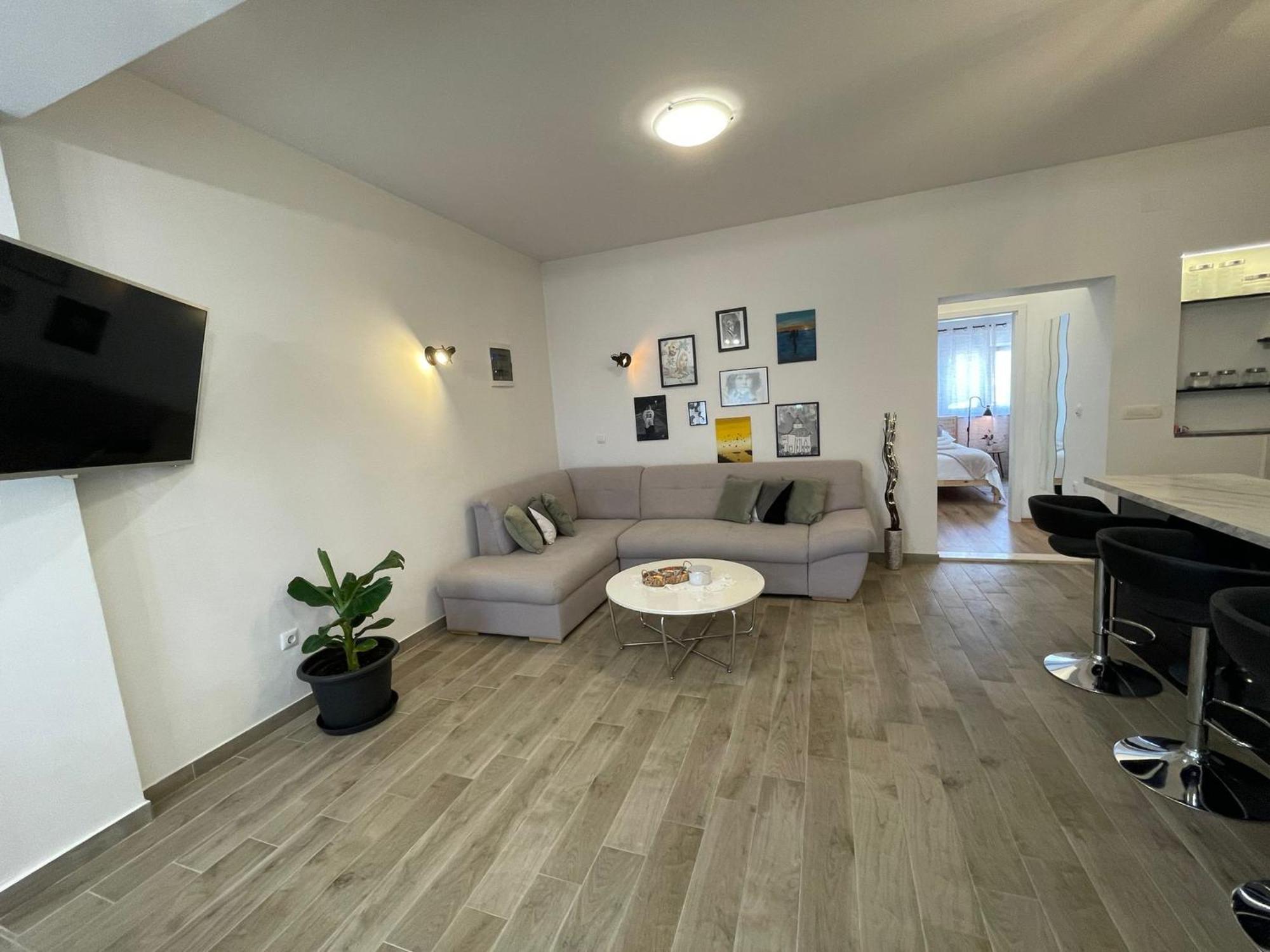 La Apartmán *